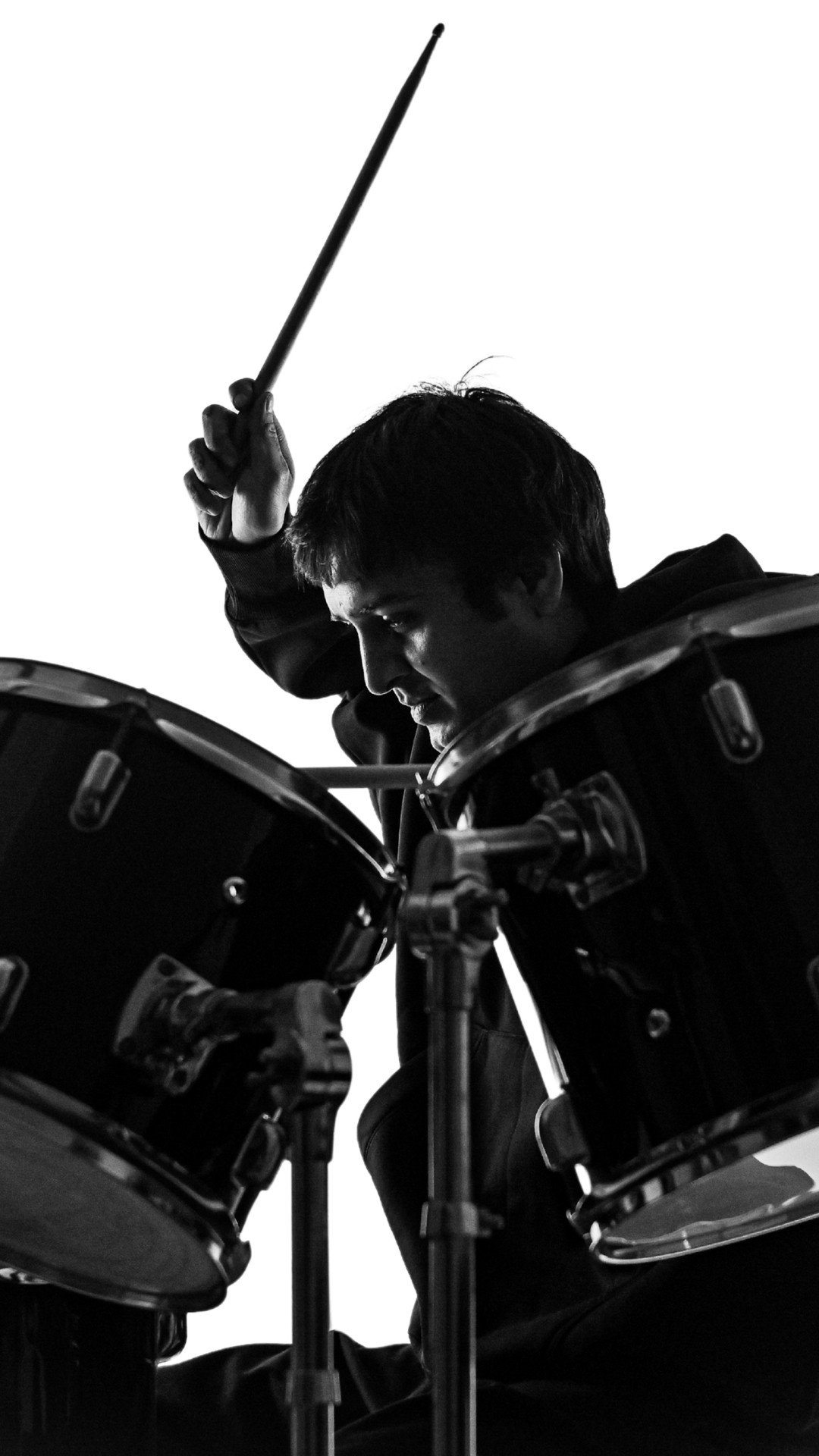 AVNAVION performing live — underground techno