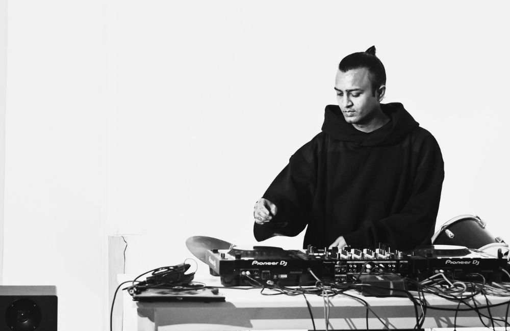 Underground Techno DJ in Delhi for Nightclubs and Brand Events